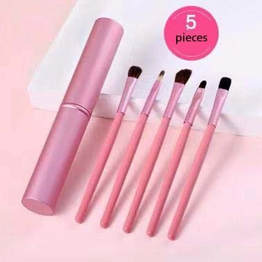 2,Eyeshadow bristles are soft and comfortable