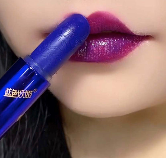 1 color,blue lipstick