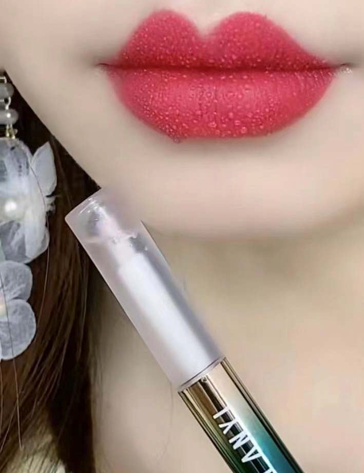 make up raincoat -lipstick -jiew82633