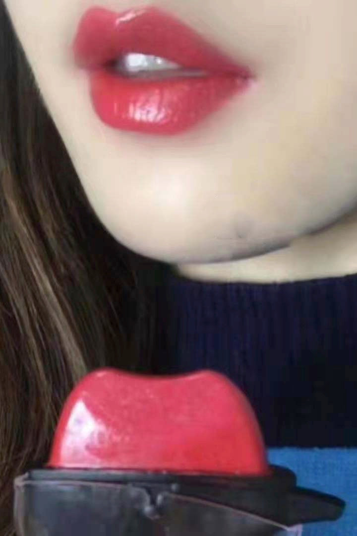 1,  lazy lipstick
